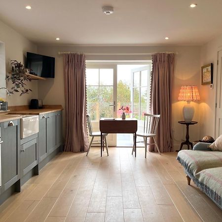 Cobblers Lodge Лайм Риджис Екстериор снимка